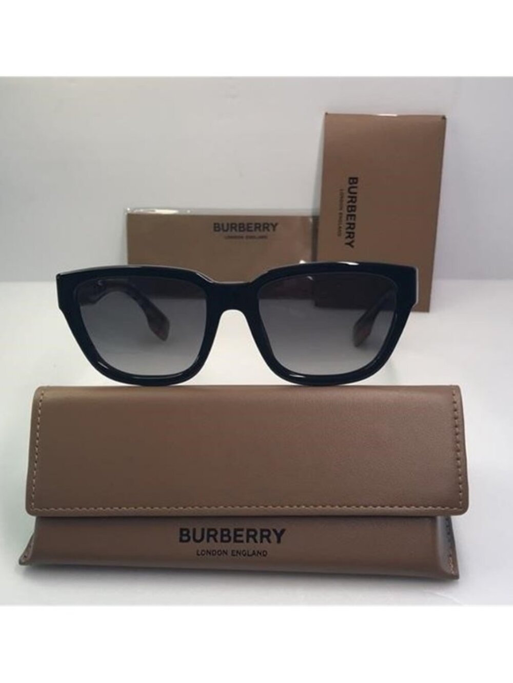 New Authentic Burberry Mammoth Grey Shaded Polarized Sunglasses BE4277 3757T3 - Picture 12 of 12